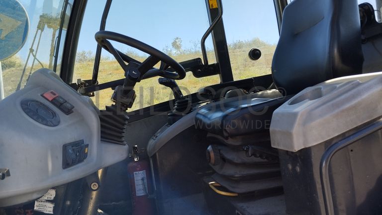 Pá carregadora Escavadora "KOMATSU WA 100-M 5 WS"