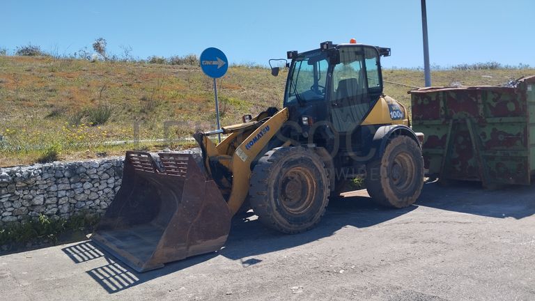 Pá carregadora Escavadora "KOMATSU WA 100-M 5 WS"