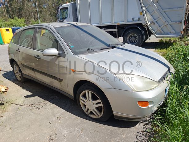 Ford Focus · Ano 2001