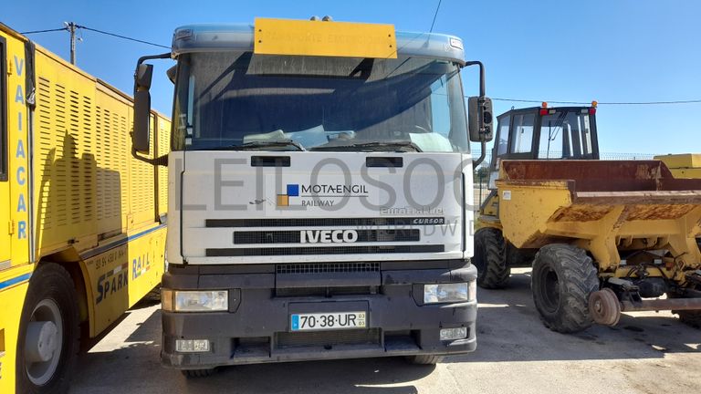 Camião Tractor IVECO