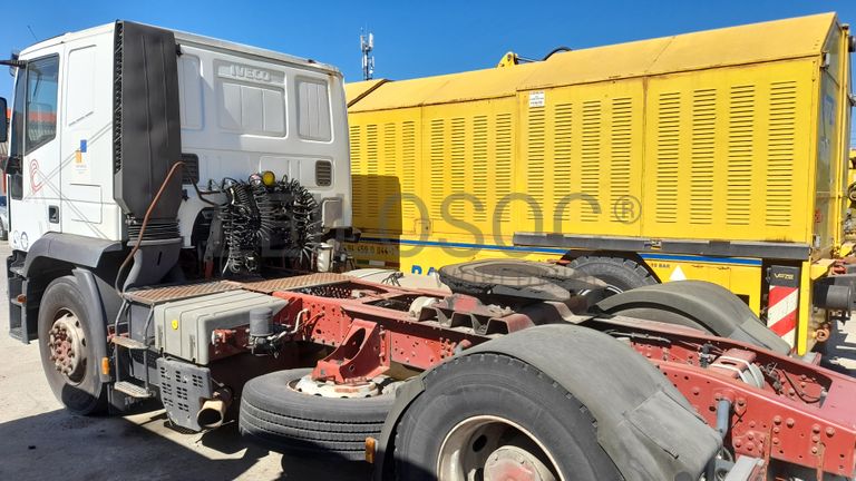 Camião Tractor IVECO