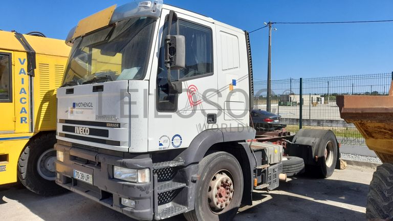 Camião Tractor IVECO
