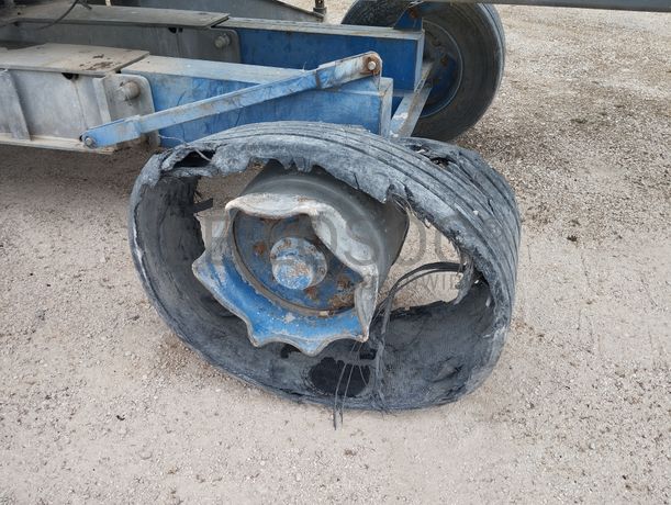 Grua auto-montante