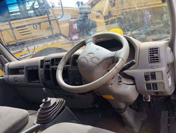 Hino Dutro 3,30m - 2000