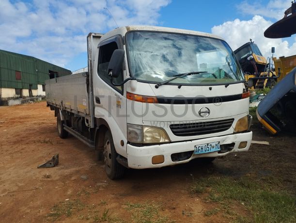 Hino Dutro 3,30m - 2000