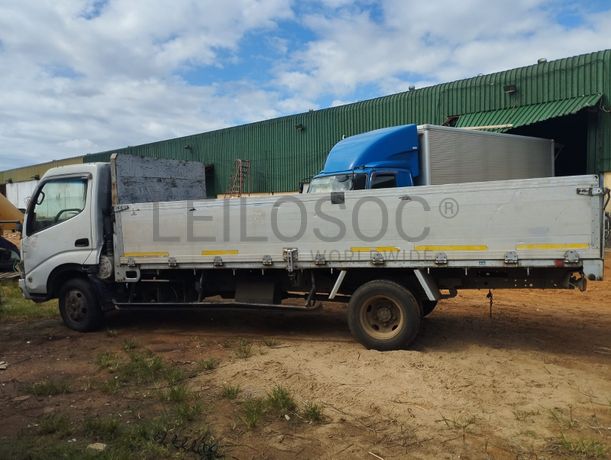 Hino Dutro 3,30m - 2000