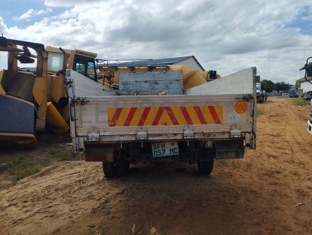Hino Dutro 3,30m - 2000