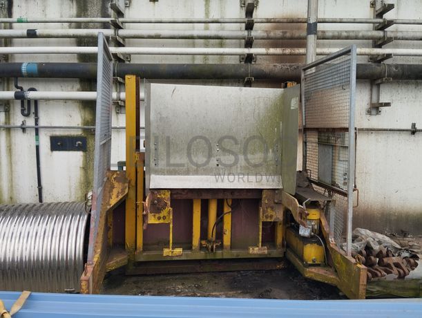 Elevador de contentores