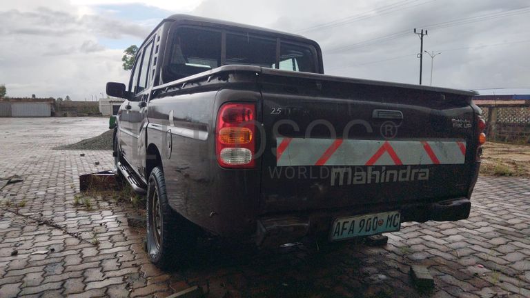 MAHINDRA PIK UP