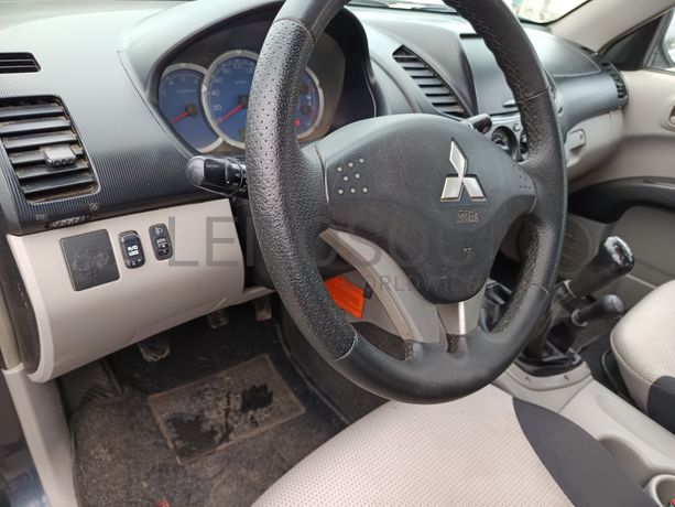 Mitsubishi L200 · Ano 2008
