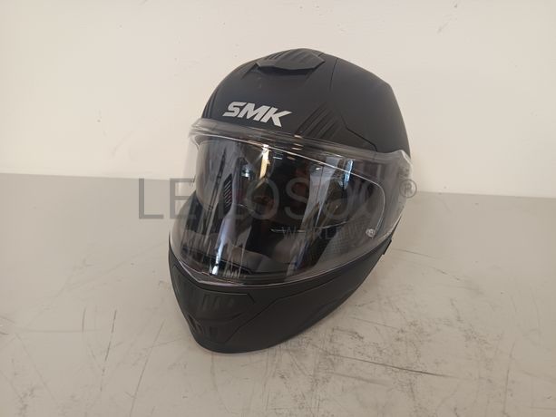 Fotografia de equipamento: Capacete SMK