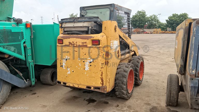 Mini-Pá Carregadora Tipo Bobcat 2,5 T CATERPILLAR 226B3