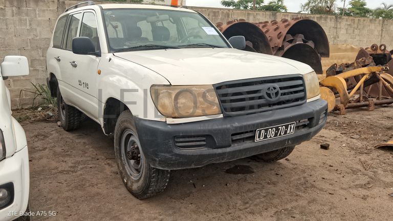 Veículo ligeiro de passageiros TOYOTA LAND CRUISER