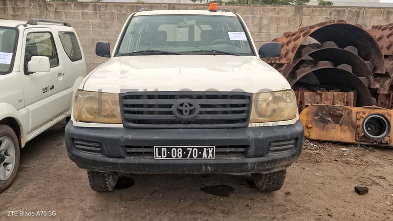 Veículo ligeiro de passageiros TOYOTA LAND CRUISER