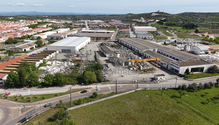 Fotografia de imóvel: Complexo Industrial · Vila Viçosa, Évora