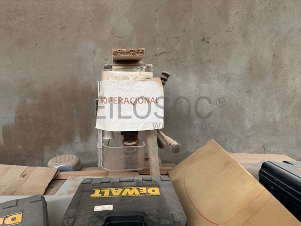 Máquina de furar de bancada