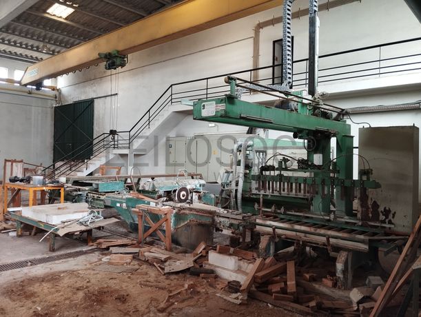 Fotografia de equipamento: Máquina Multi-disco 