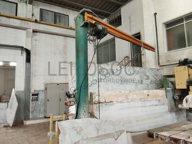 Fotografia de equipamento: Gruas de Bandeira