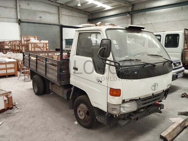Fotografia de veículo: Toyota Dyna · Ano 2002