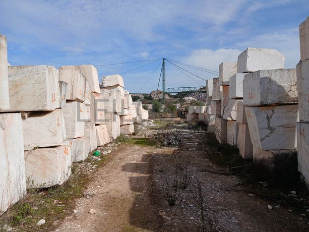 Fotografia de mobiliário: Blocos de Mármore