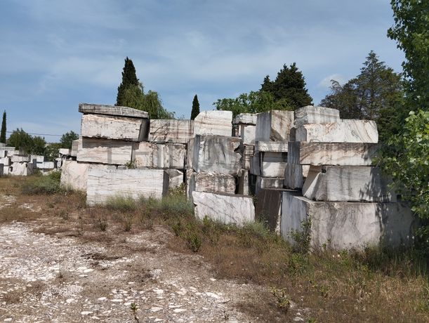 Fotografia de mobiliário: Blocos de Mármore e Calcário