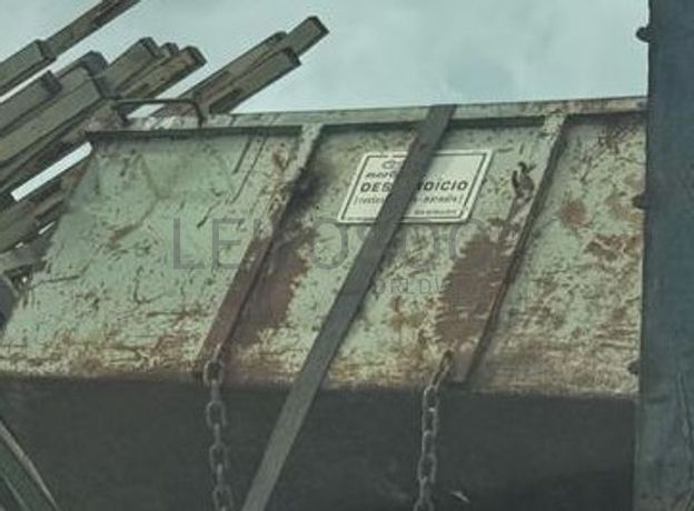 Fotografia de equipamento: Cubas metálicas 