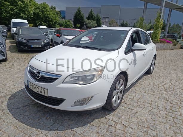 Fotografia de veículo: Opel Astra 1.3 CDTI · Ano 2011
