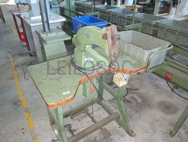 Máquinas de Ilhoses · Entretelar · Rentear · Dobrar · Coser e Virar Canos · Aplicar
