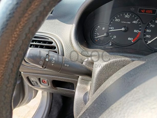 Peugeot 206 SW · Ano 2004