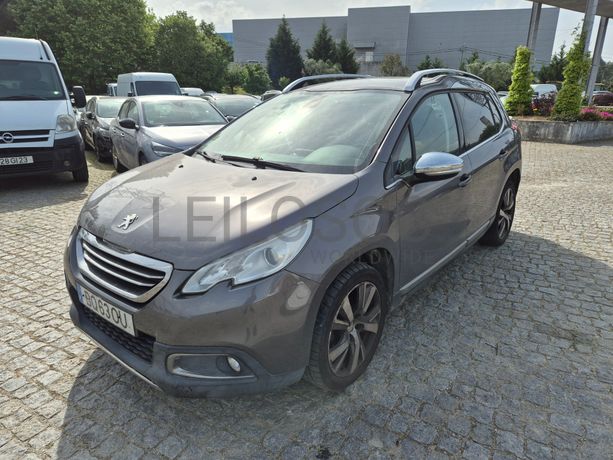 Fotografia de veículo: Peugeot 2008 · Ano 2015 