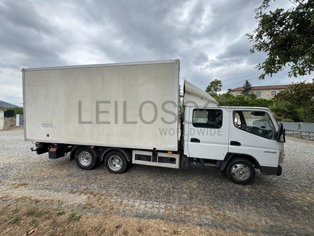 Fotografia de veículo: Mitsubishi Canter (Ano 2007) · Semirreboque Eurosoluz (Ano 2012)