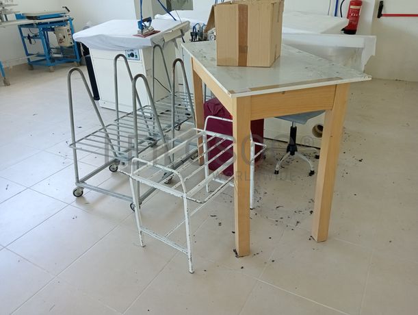 Equipamentos · Mobiliário
