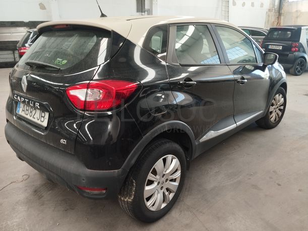 Renault Captur 1.5 dCi · Ano 2013