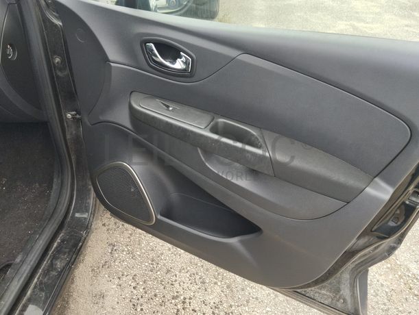Renault Captur 1.5 dCi · Ano 2013