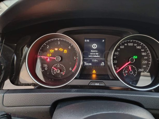 Volkswagen Golf · Ano 2013