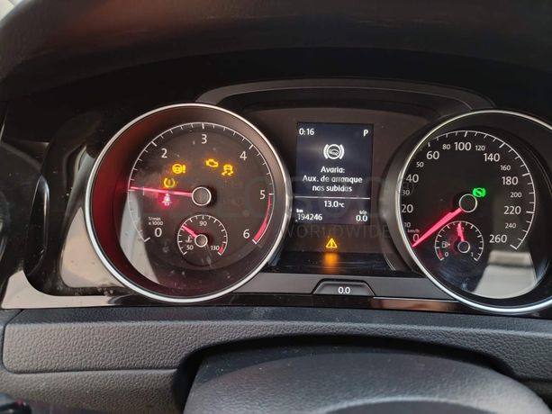 Volkswagen Golf · Ano 2013