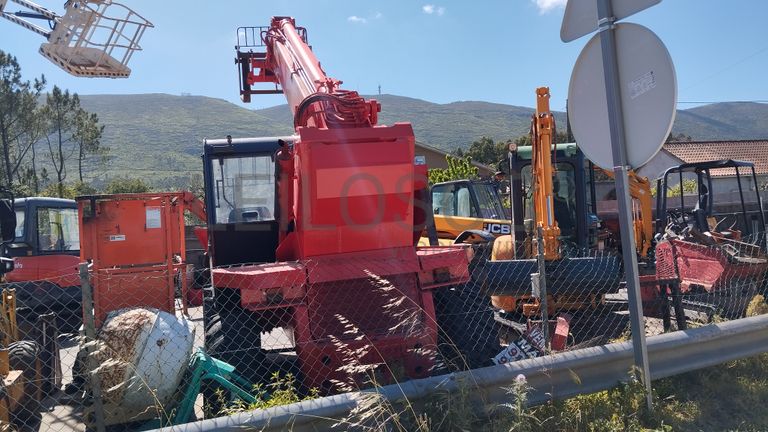 Multifunções telescópico Manitou 1230