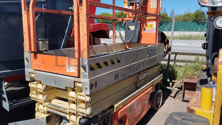 Plataforma elevatória JLG 1930ES