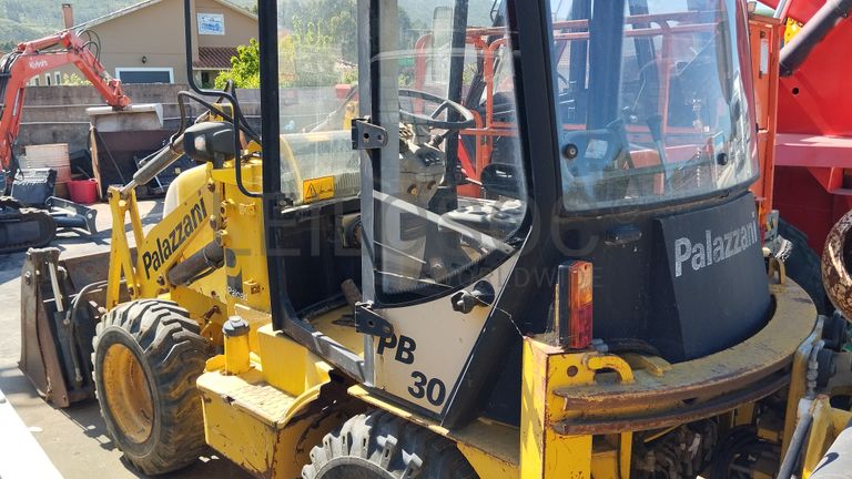 Retroescavadora PALLAZANI PB30