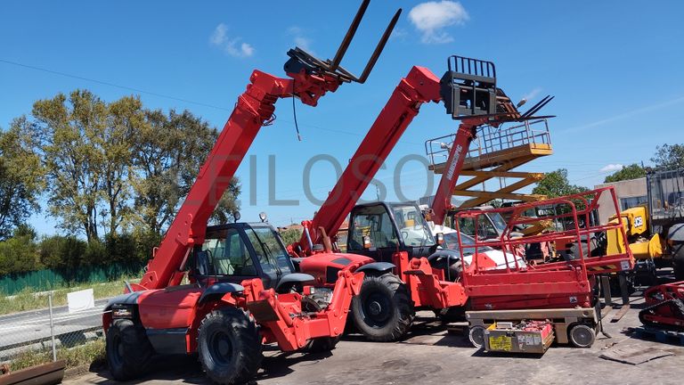 Multifunções telescópico Manitou 1330