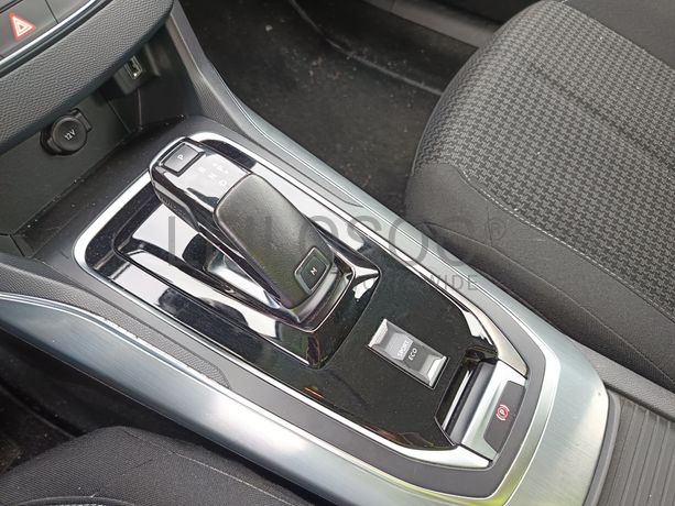 Peugeot 308 · Ano 2020