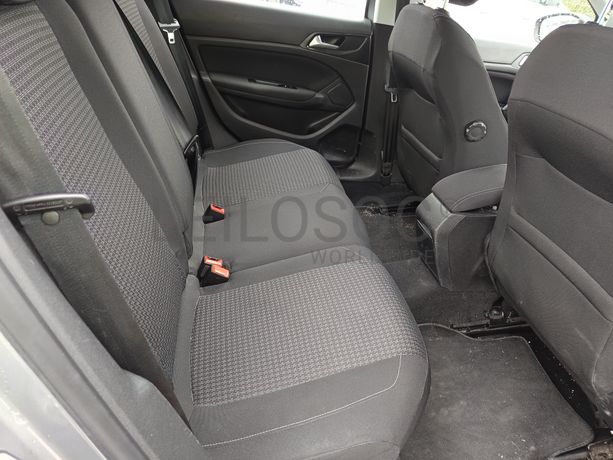 Peugeot 308 · Ano 2020
