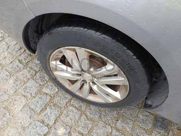 Peugeot 308 · Ano 2020