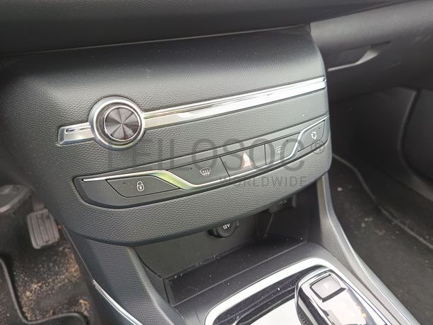 Peugeot 308 · Ano 2020