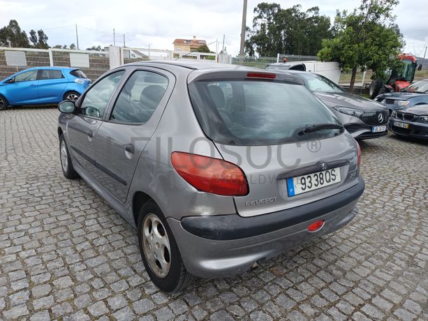 Peugeot 206 · Ano 2000