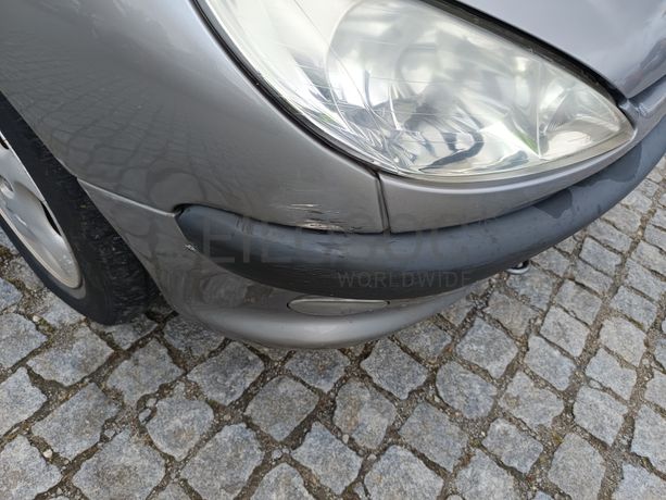 Peugeot 206 · Ano 2000
