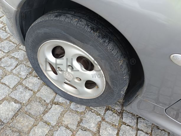 Peugeot 206 · Ano 2000