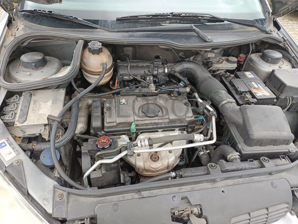 Peugeot 206 · Ano 2000