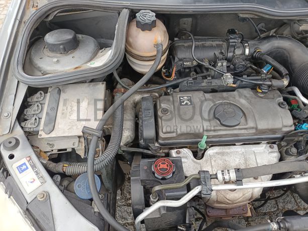 Peugeot 206 · Ano 2000