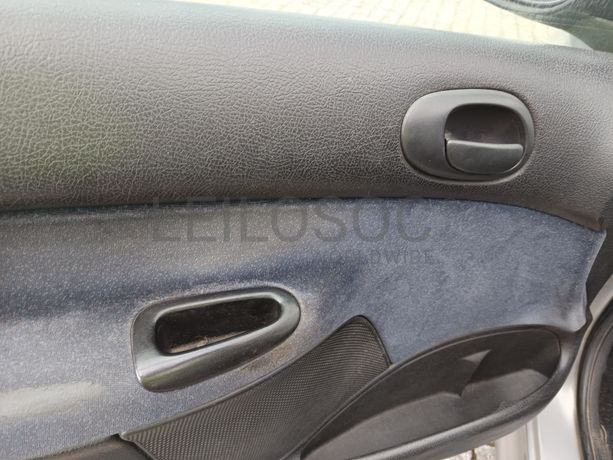 Peugeot 206 · Ano 2000